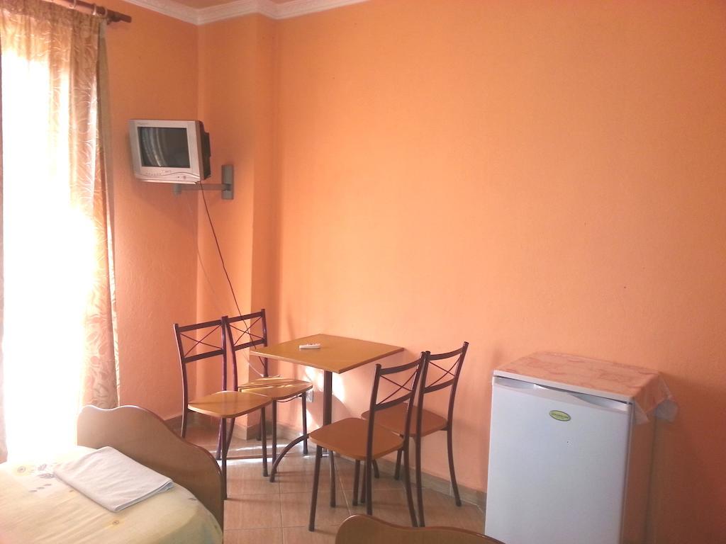 Hotel Palma Durrës Szoba fotó